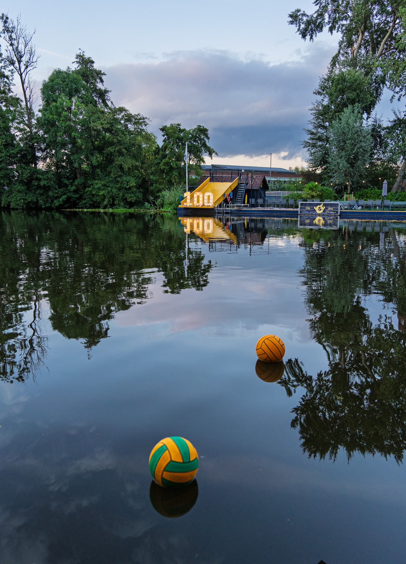 ’t Zwarte Plasje als decor voor honderd jaar SVH Waterpolo